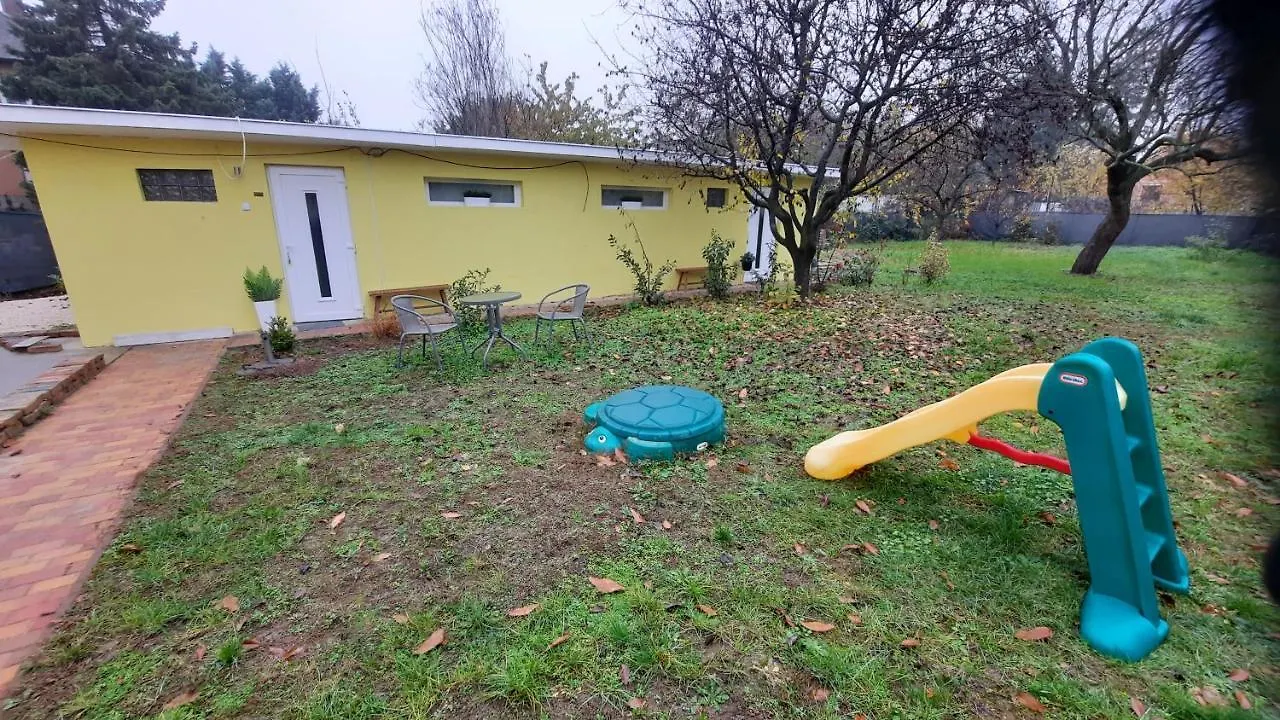 Apartmán Hi-Bp Garden City Batsanyi Tiny House Near The City Train With Free Parking Budapešť