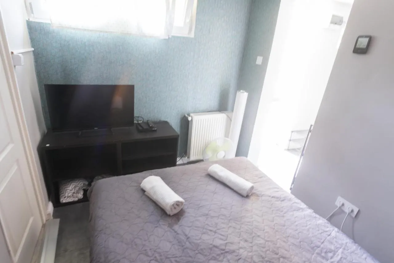 Apartmán Hi-Bp Garden City Batsanyi Tiny House Near The City Train With Free Parking Budapešť Maďarsko