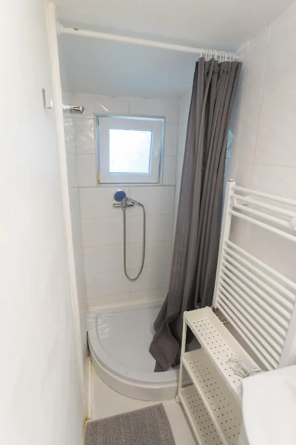 Hi-Bp Garden City Batsanyi Tiny House Near The City Train With Free Parking Budapest