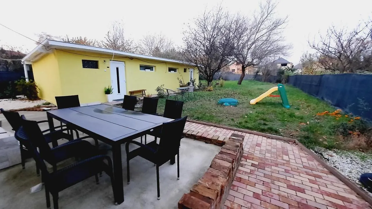 Hi-Bp Garden City Batsanyi Tiny House Near The City Train With Free Parking Budapest